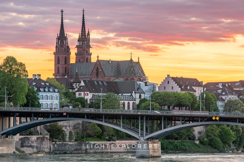 Rheinufer St. Alban Basel bei Nacht — Stadtfotografie Schweiz