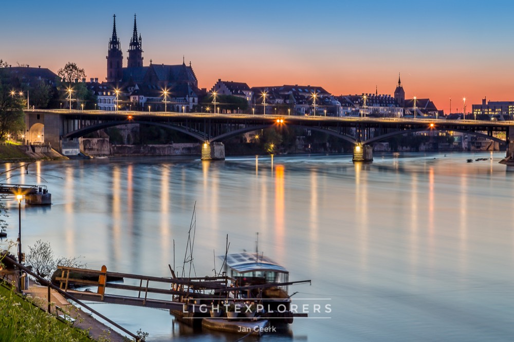 Wettsteinbrücke Basel mit Lichtspuren — Langzeitbelichtung Workshop