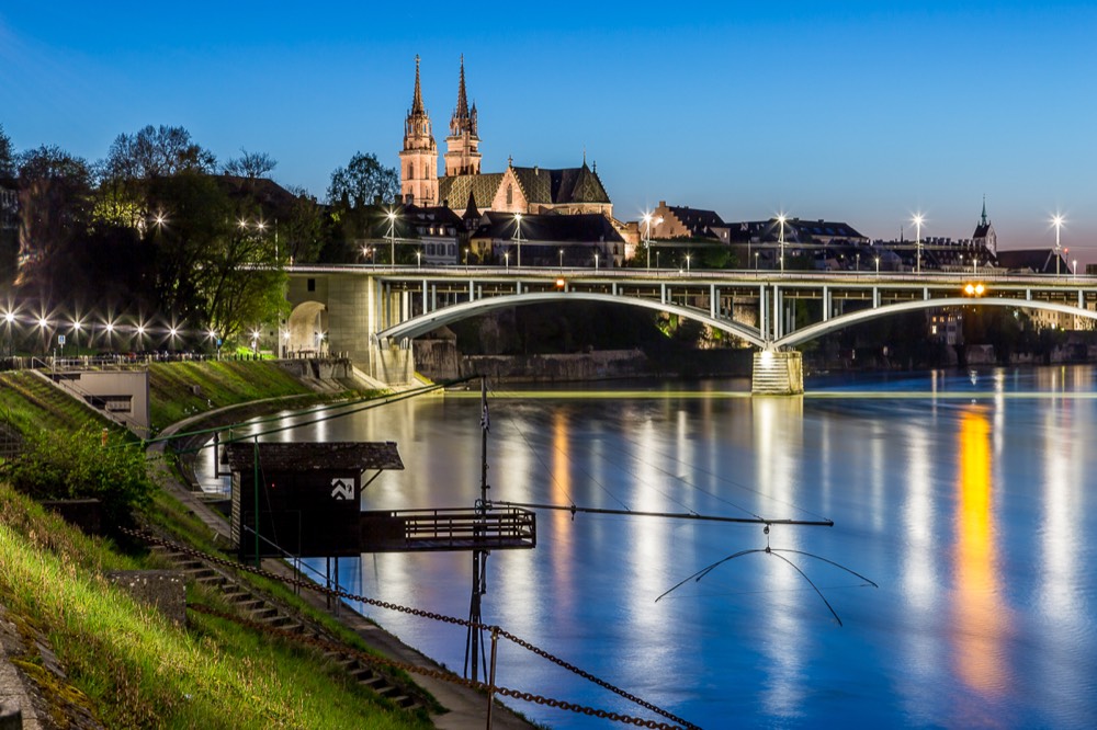 Wettsteinbrücke Basel bei Nacht — Fotoworkshop Basel by Night